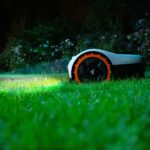 Robot-Cortacesped-sin-cables-perimetrales-Segway-Navimow-Serie-i-105E-500-m_C2_B2-Garaje-GRATIS-7-scaled-1